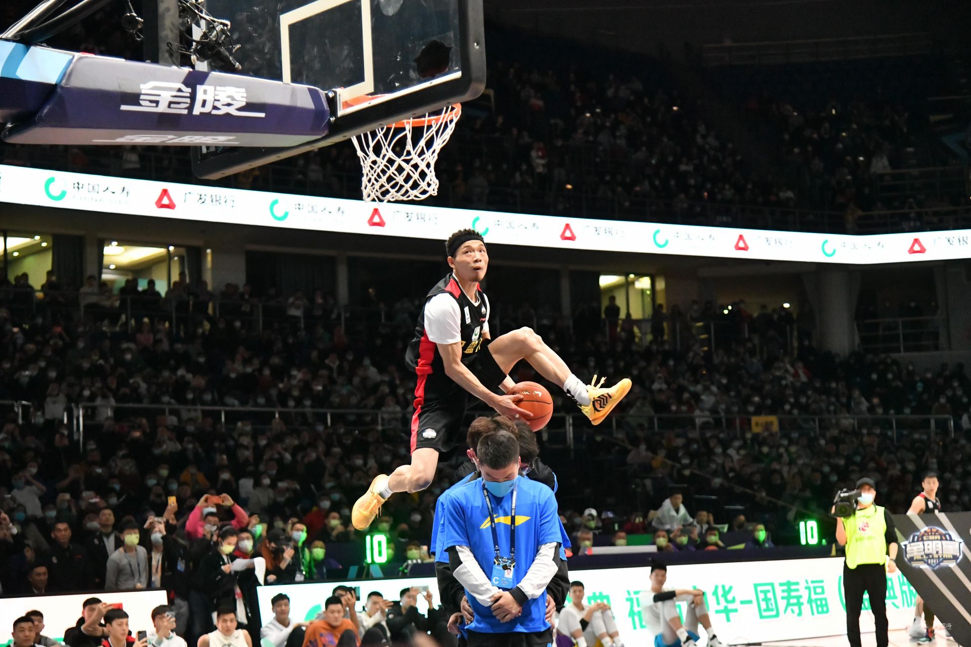 坚实的基础 坚实的基础