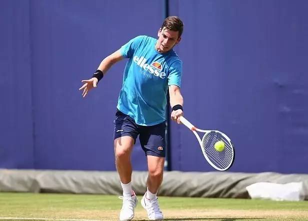 使她在欧洲 使她在欧洲